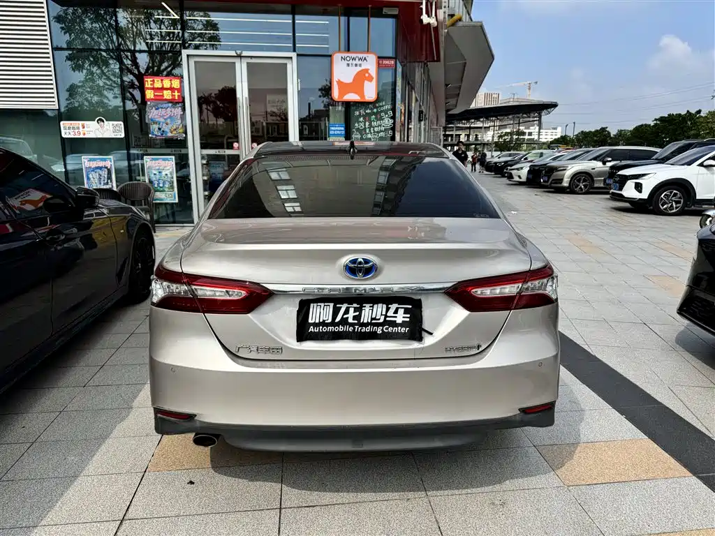 Toyota Camry — миниатюра 8
