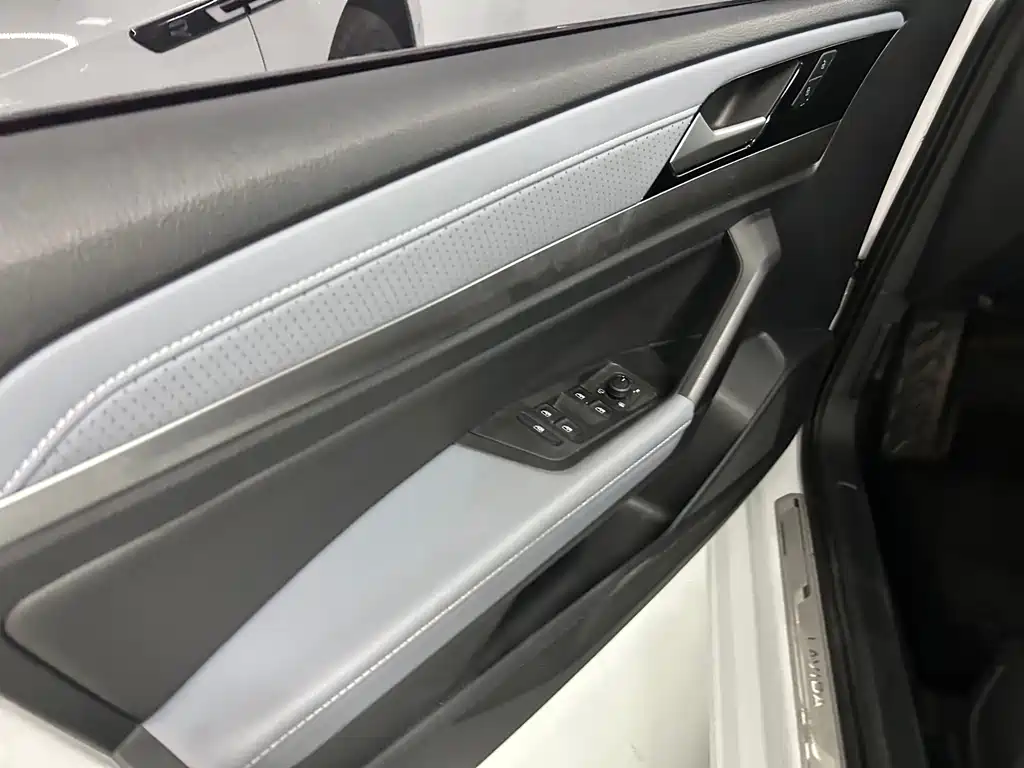 Volkswagen Lavida — миниатюра 14