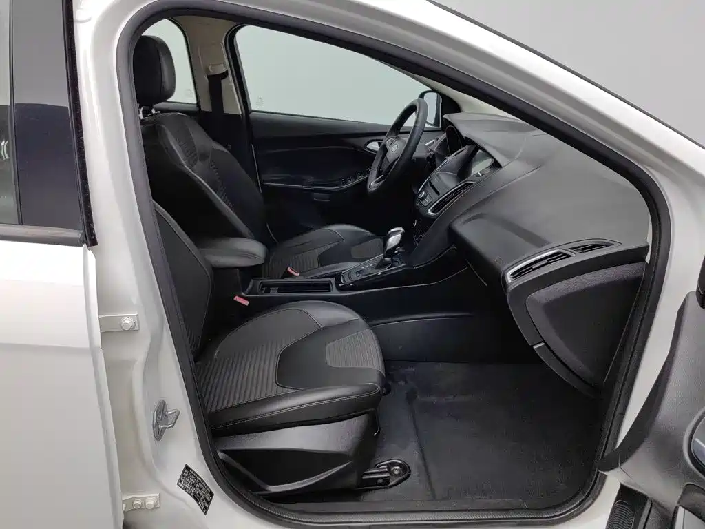 Ford Focus — миниатюра 23