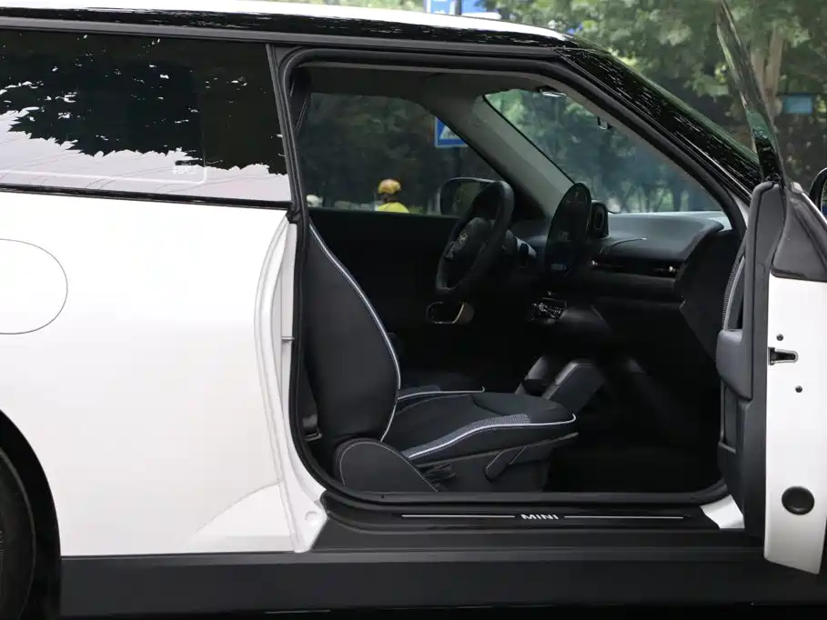 MINI MINI COOPER EV — миниатюра 14