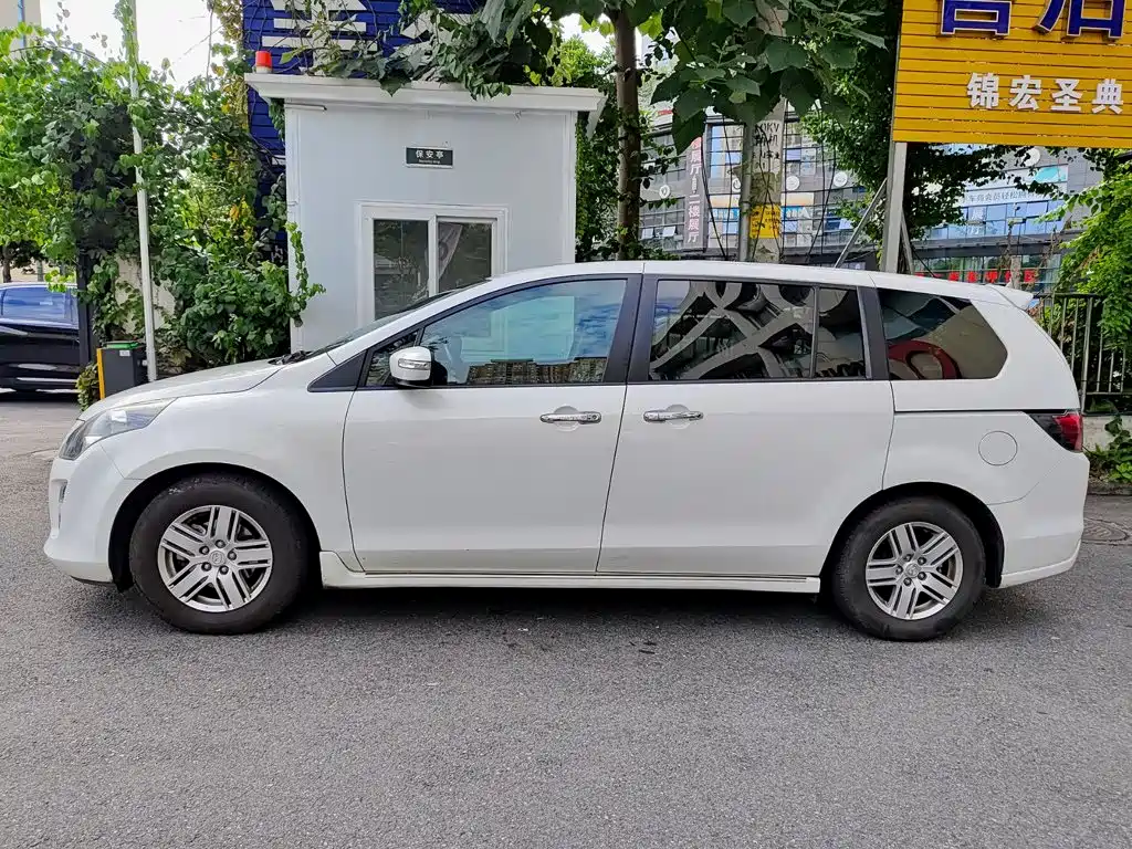 Mazda 8 — миниатюра 3
