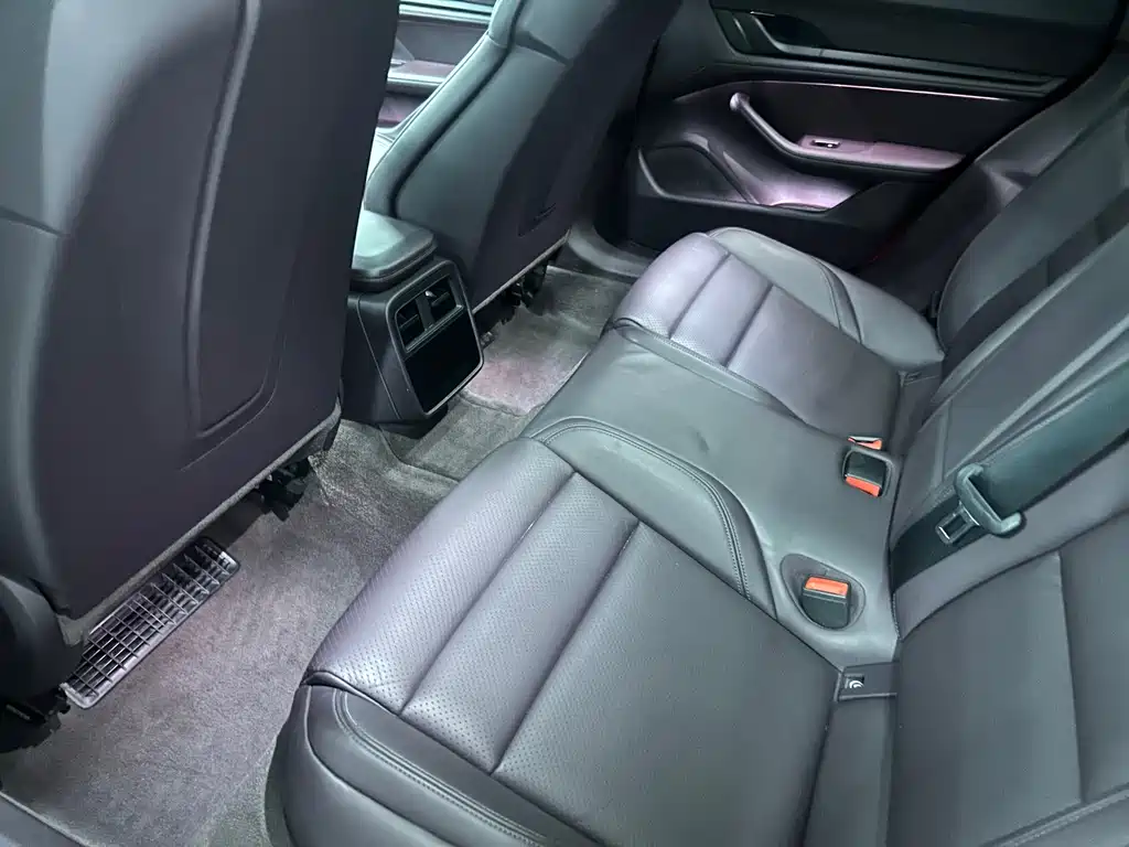 Porsche Taycan — миниатюра 14