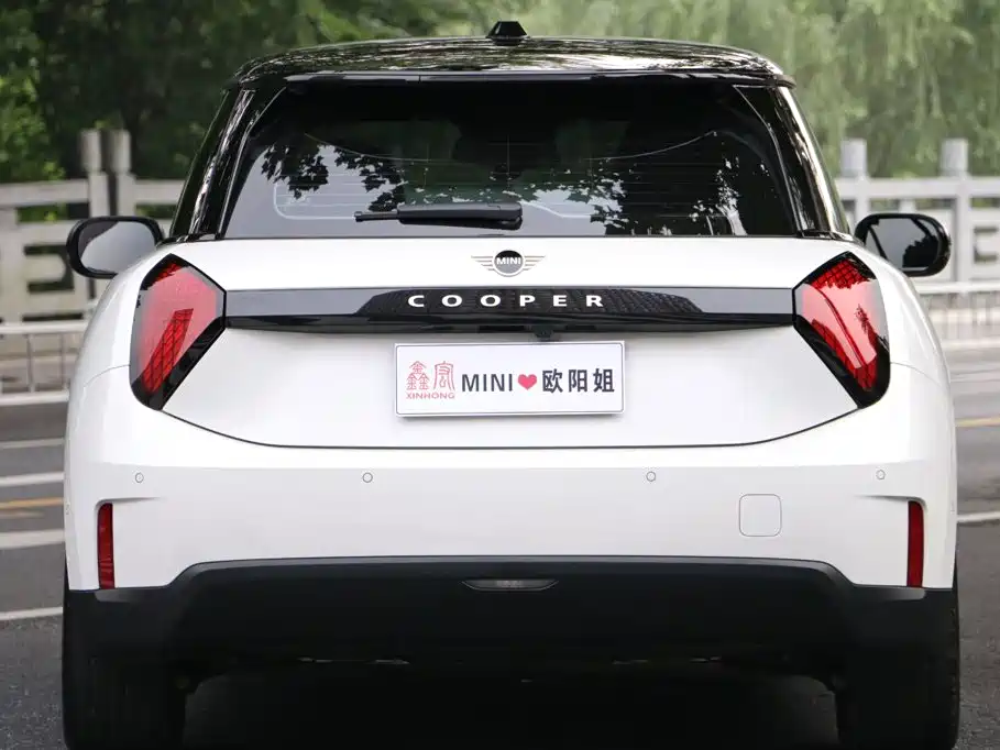 MINI MINI COOPER EV — миниатюра 5