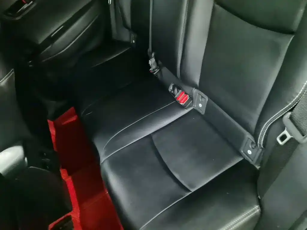Toyota Corolla Cross — миниатюра 17