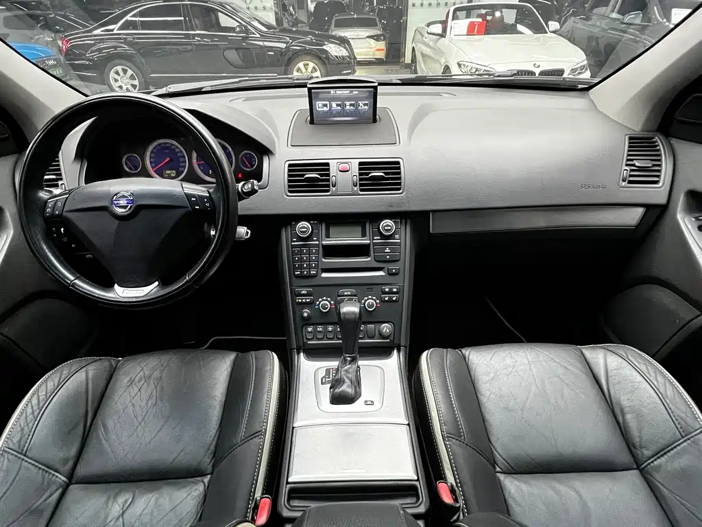 Volvo XC90 — миниатюра 21
