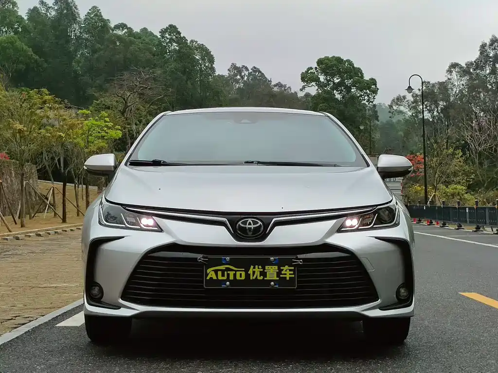 TOYOTA COROLLA