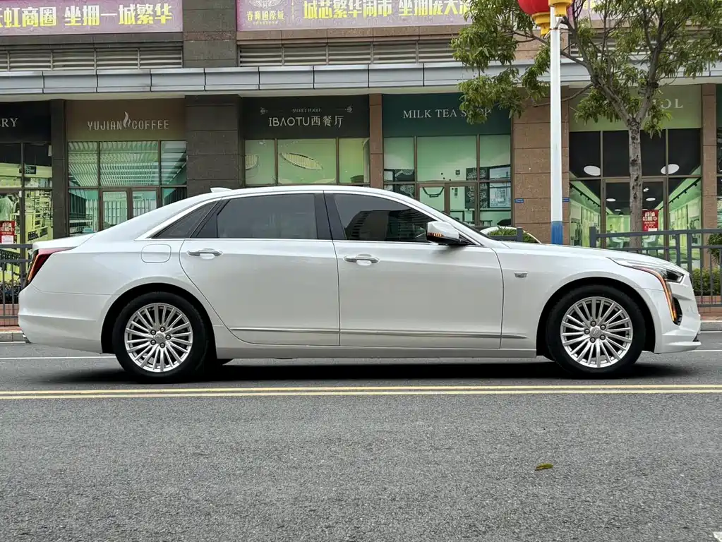 Cadillac CT6 — миниатюра 7