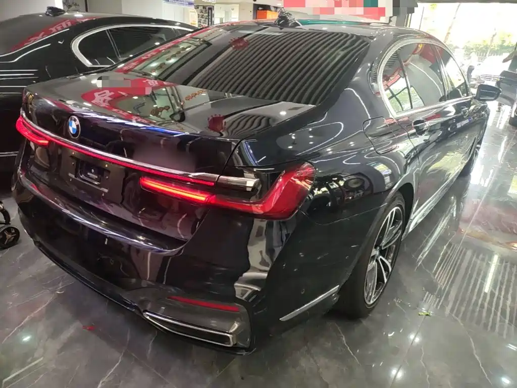 BMW 7 Series — миниатюра 7