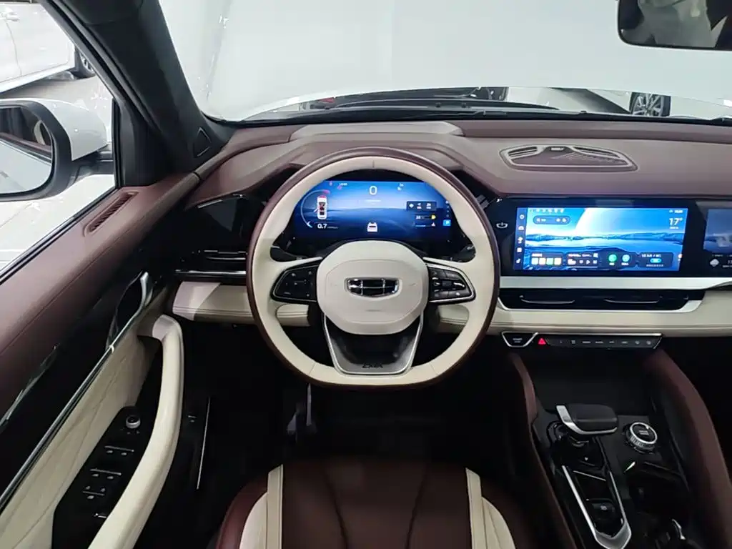 Geely Xingyue L — миниатюра 11