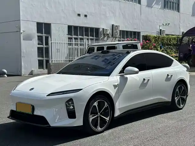 NIO ET5