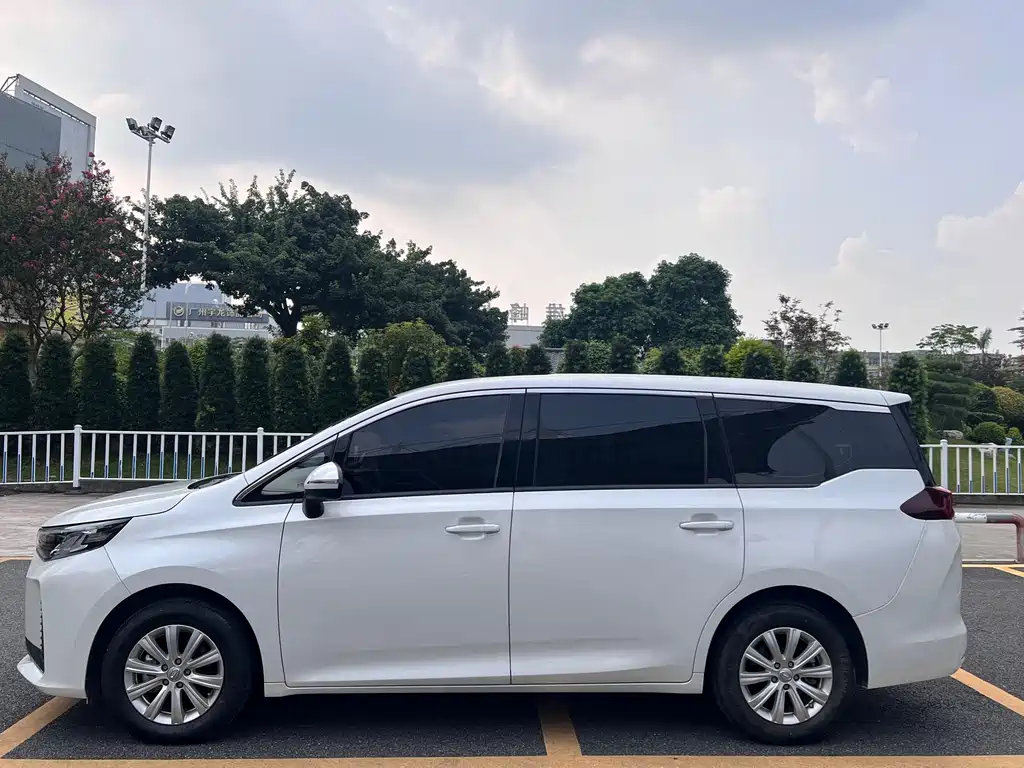 GAC Motor Trumpchi M6 — миниатюра 3