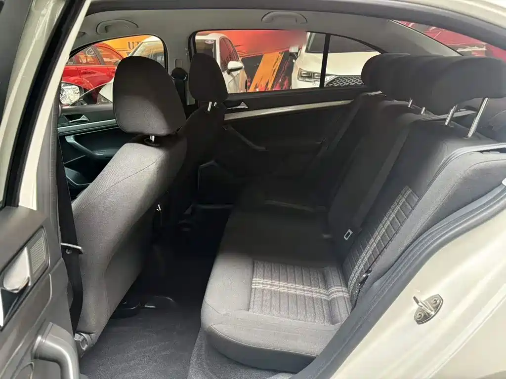 Volkswagen Lavida — миниатюра 15