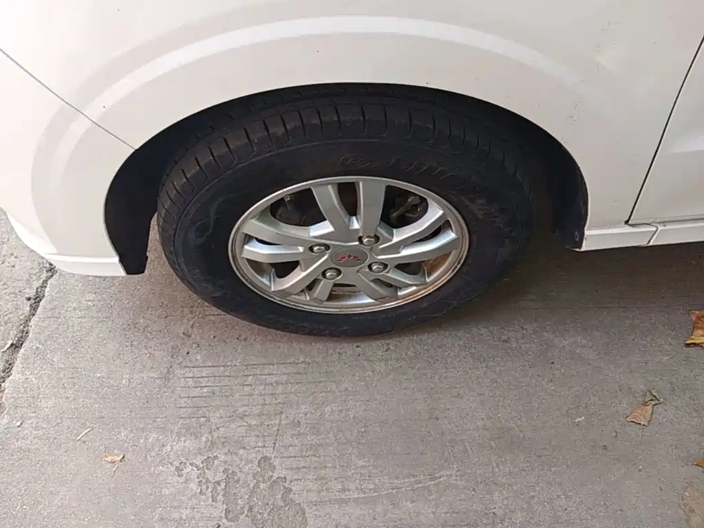 Wuling Hongguang — миниатюра 23