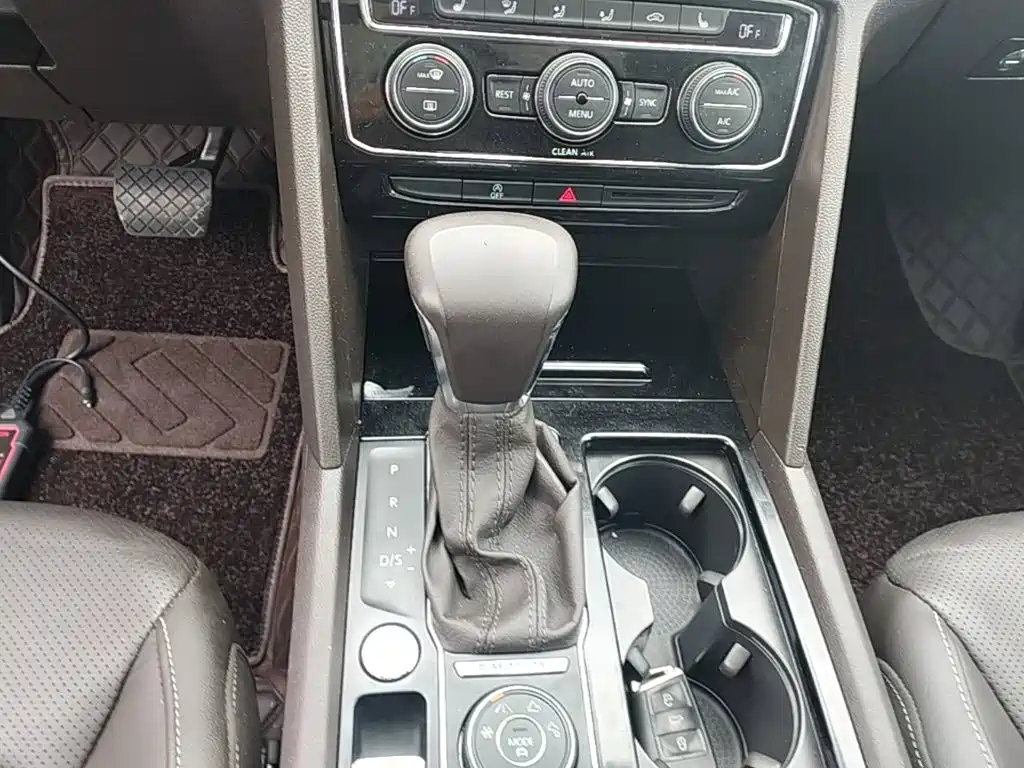 Volkswagen Teramont — миниатюра 14