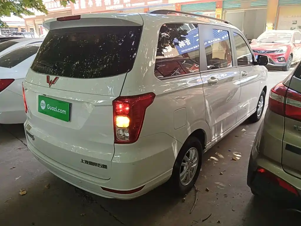 Wuling Hongguang — миниатюра 7