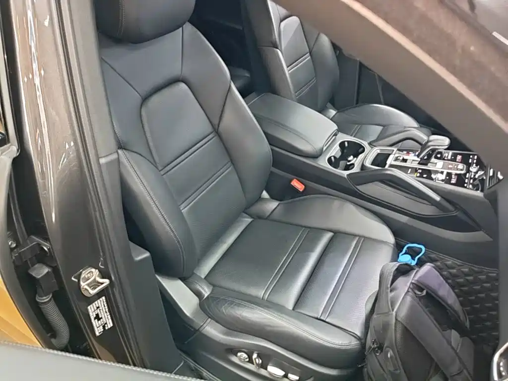Porsche Cayenne — миниатюра 25