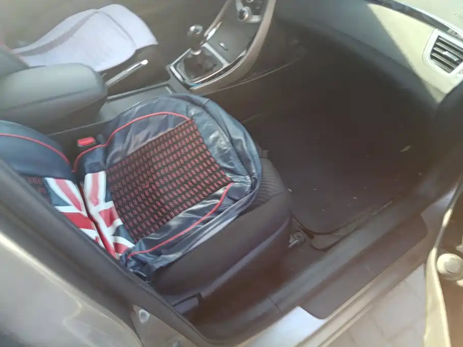 Hyundai Elantra Langdong — миниатюра 8