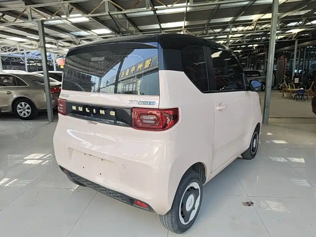 Wuling MINIEV — миниатюра 7