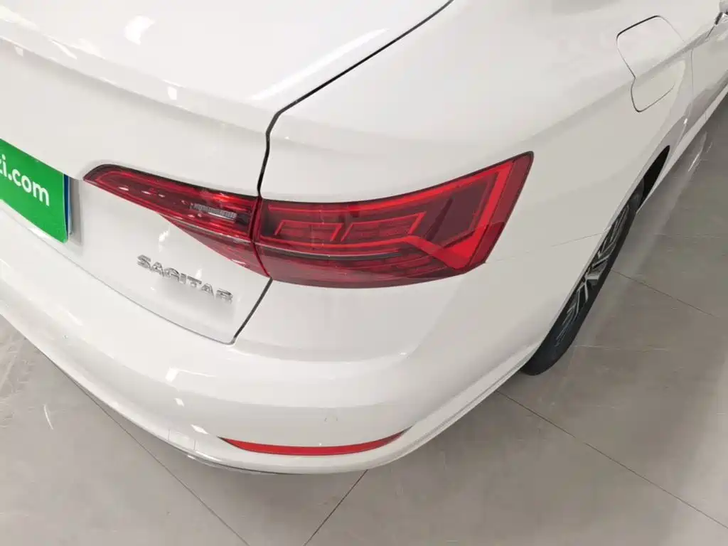 Volkswagen Sagitar — миниатюра 8