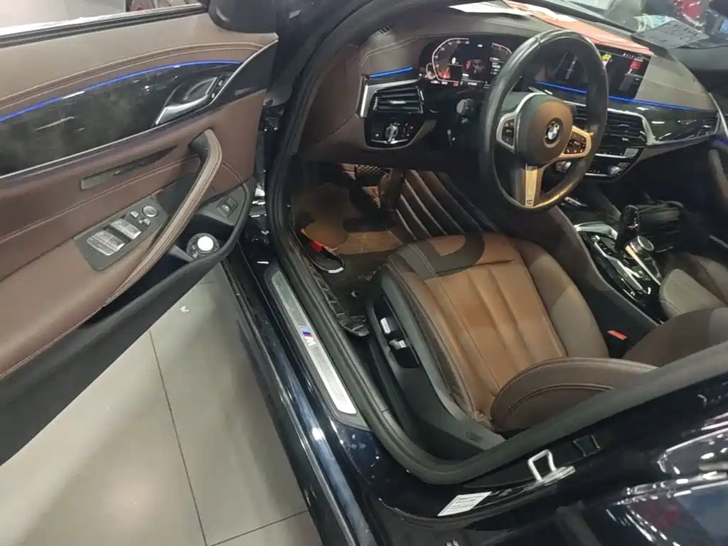 BMW 5 Series — миниатюра 16