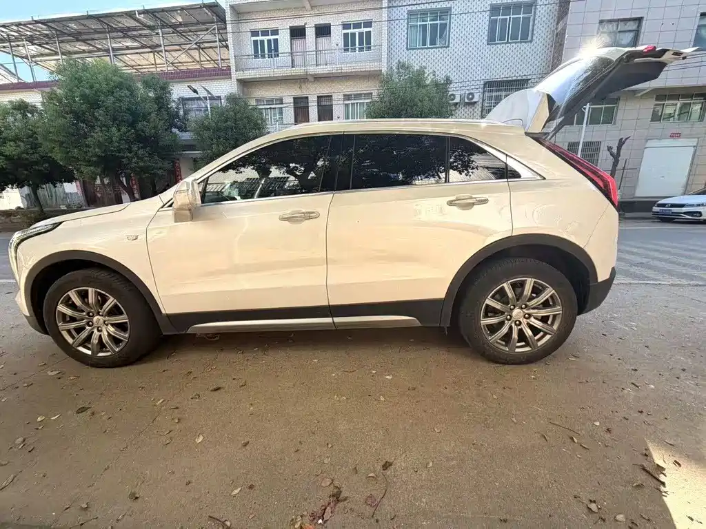 Cadillac XT4 — миниатюра 9