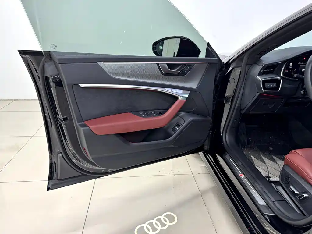 Audi A7L — миниатюра 8