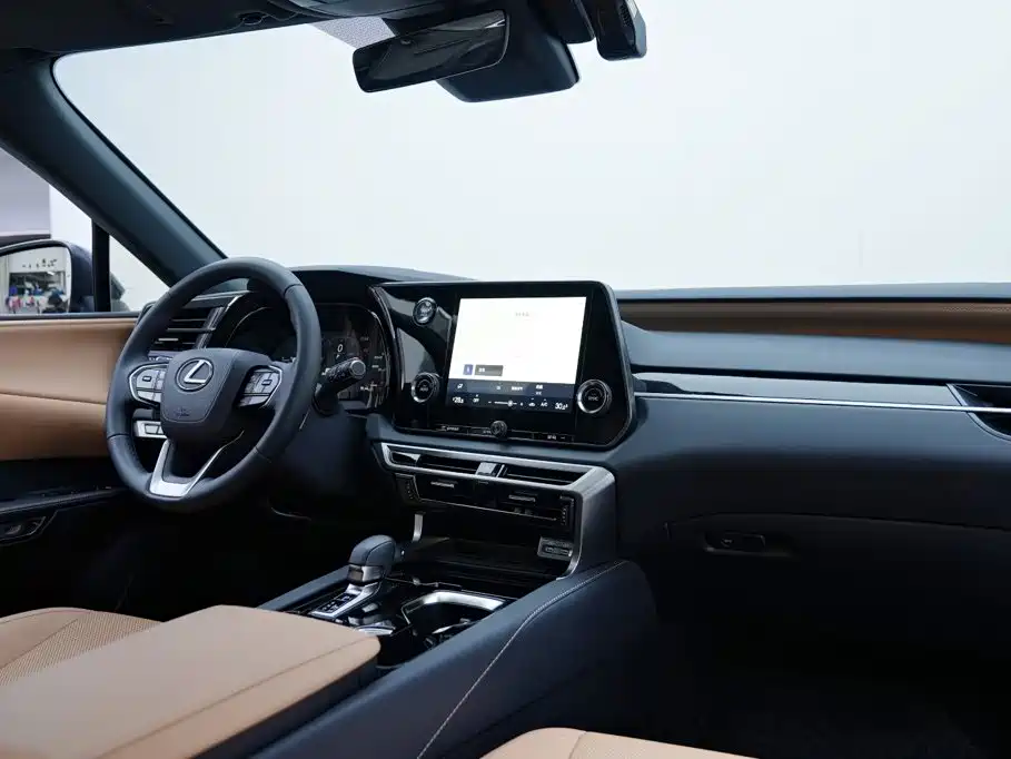 Lexus RX — миниатюра 10