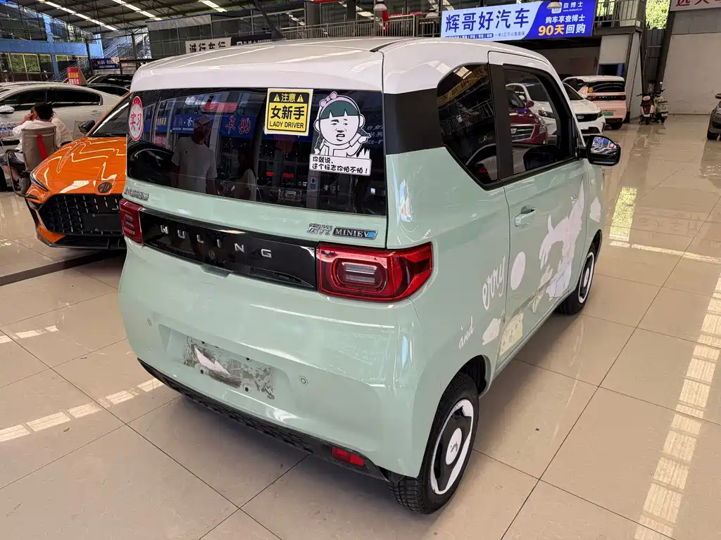 Wuling MINIEV — миниатюра 7
