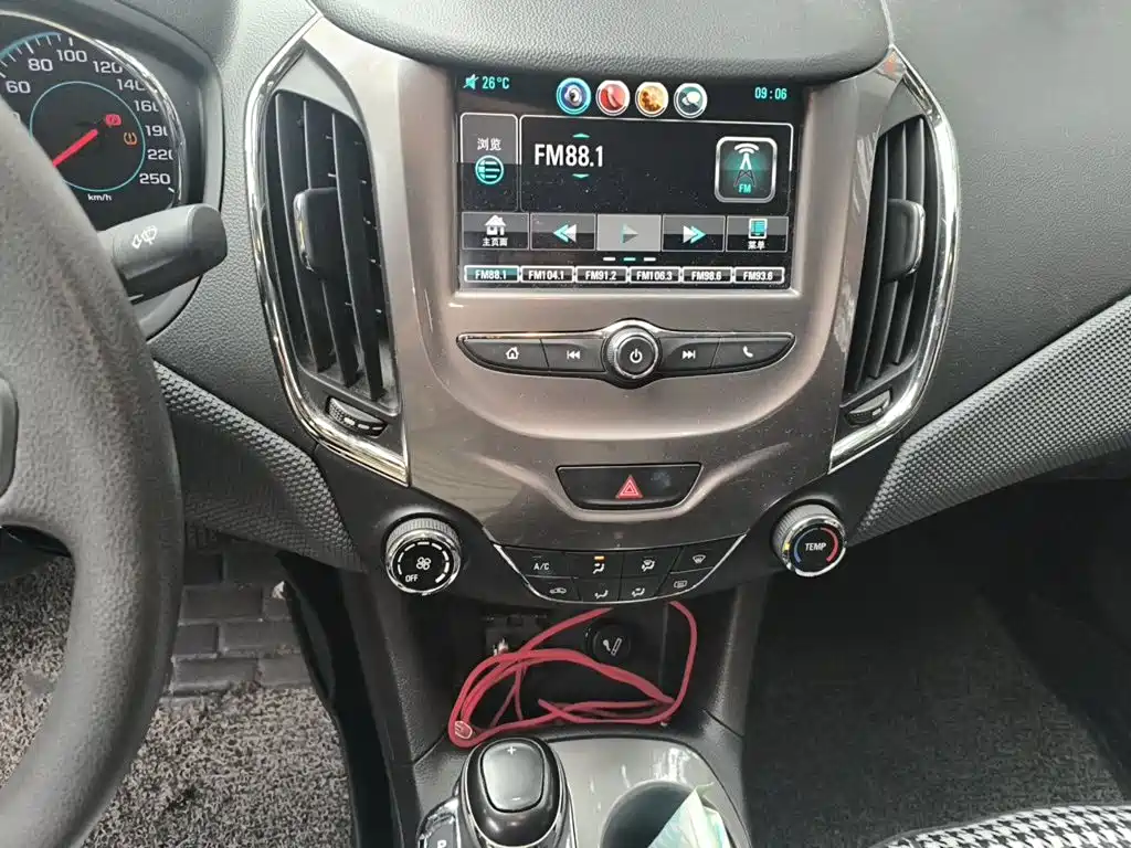 Chevrolet Cruze — миниатюра 16