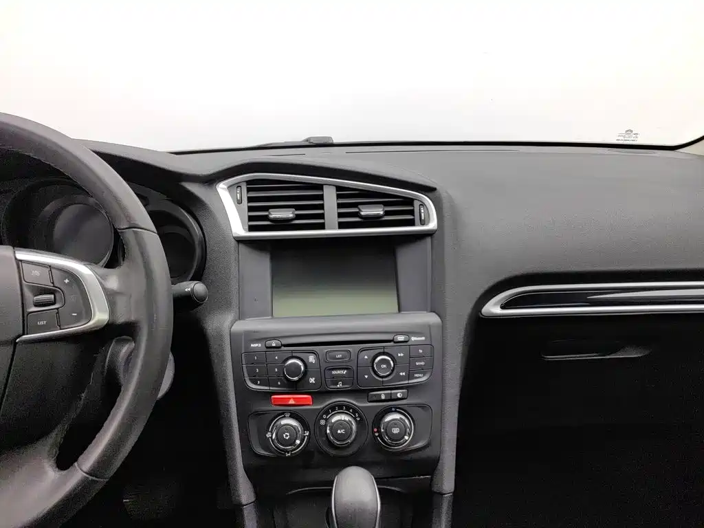 Citroen C4L — миниатюра 12