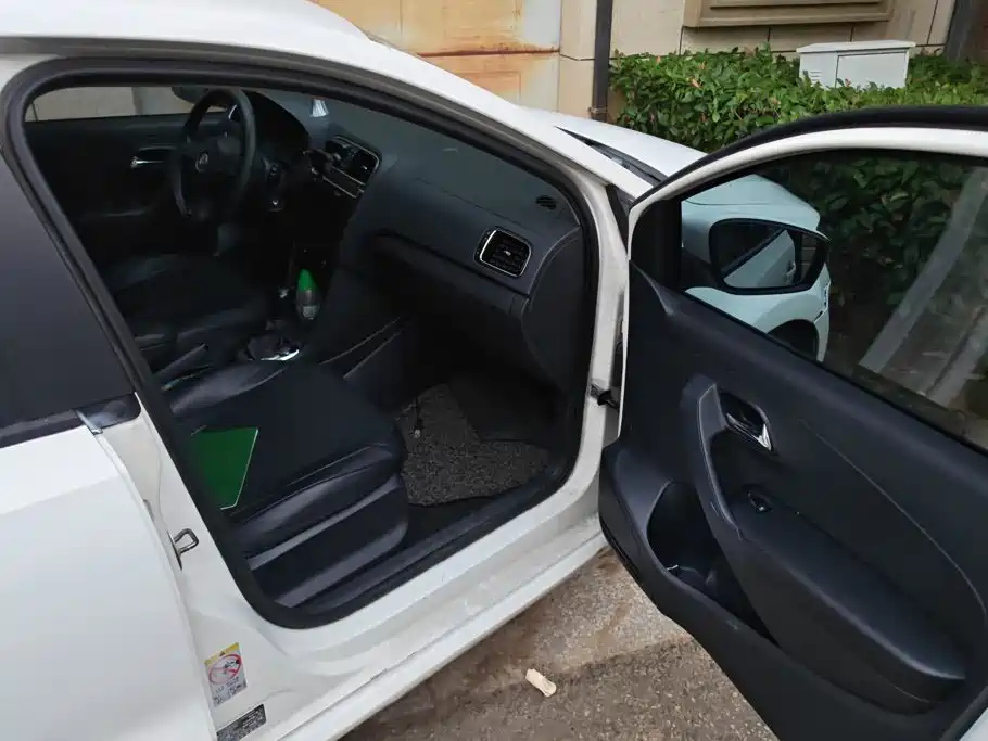 Volkswagen Polo — миниатюра 8