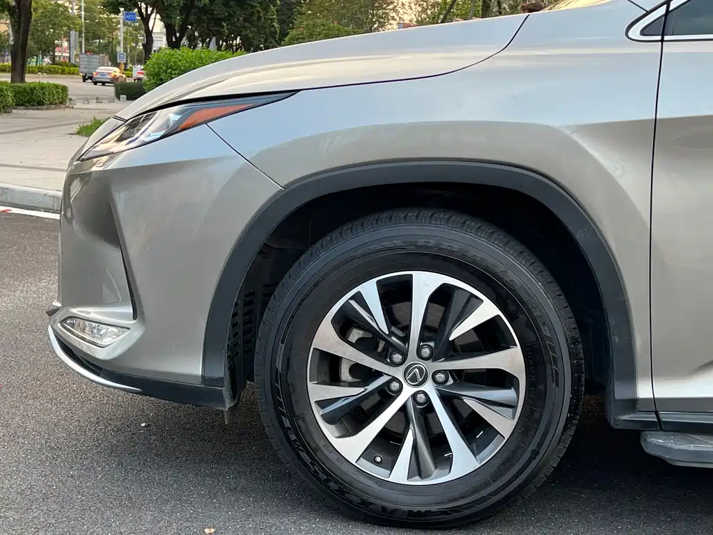 Lexus RX — миниатюра 5