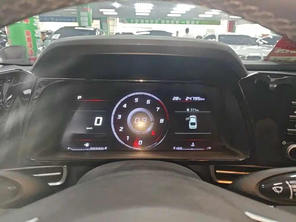 Hyundai Elantra — миниатюра 12