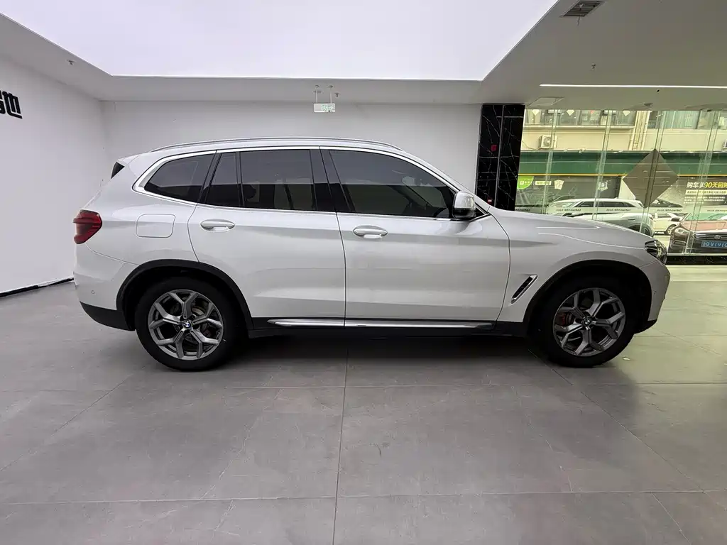 BMW X3 — миниатюра 11