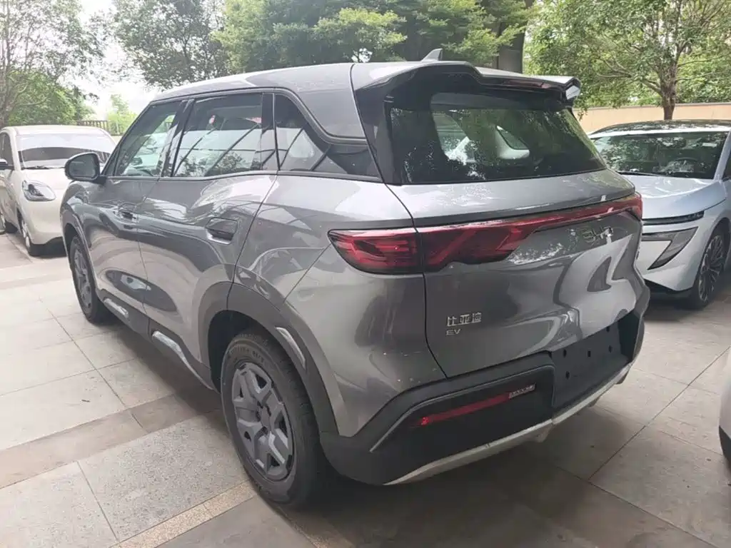 BYD Yuan Up UP 2025 301KM