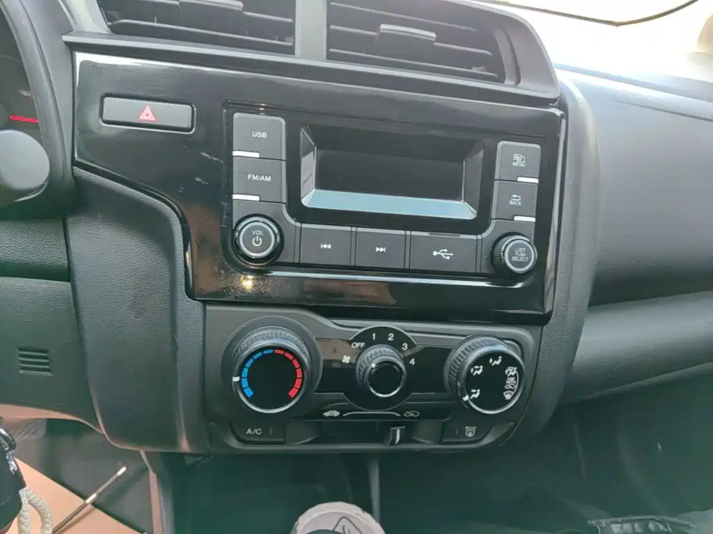 Honda Fit — миниатюра 13