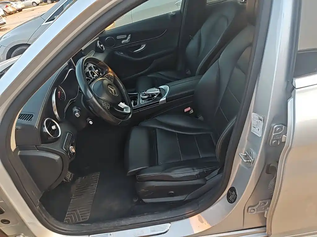 Mercedes-Benz C-Class — миниатюра 15
