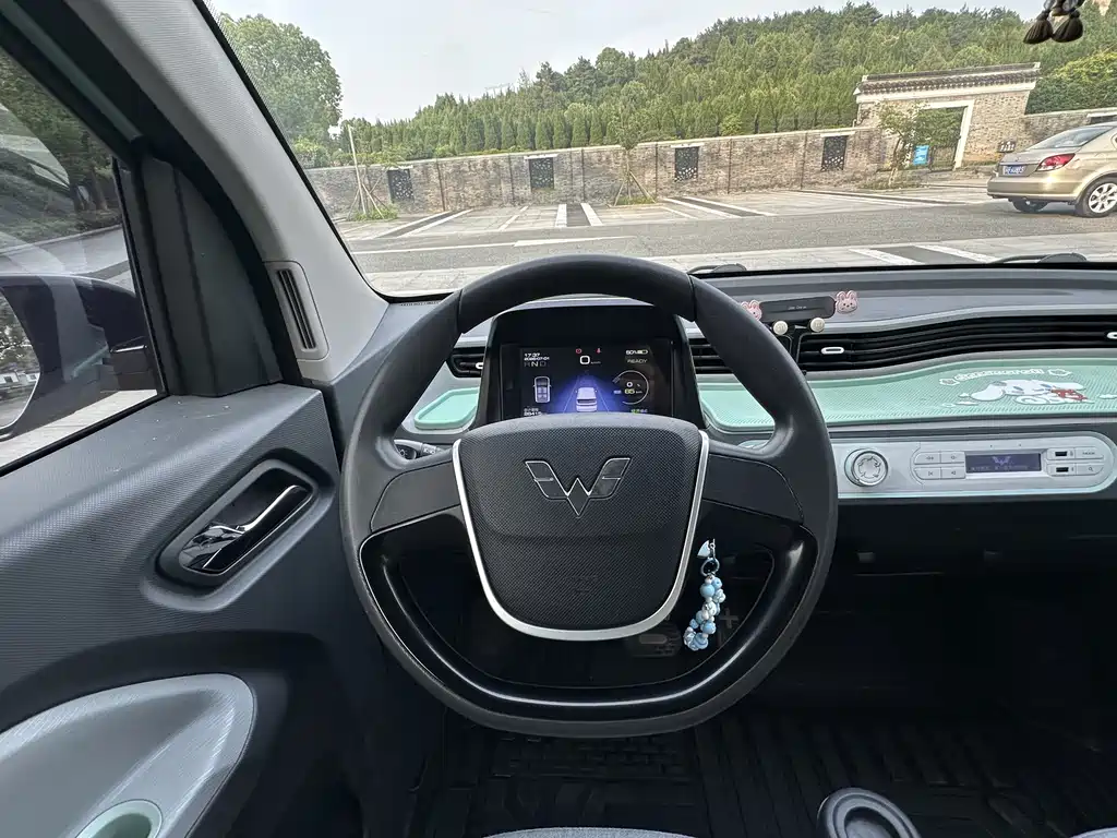 Wuling MINIEV — миниатюра 13