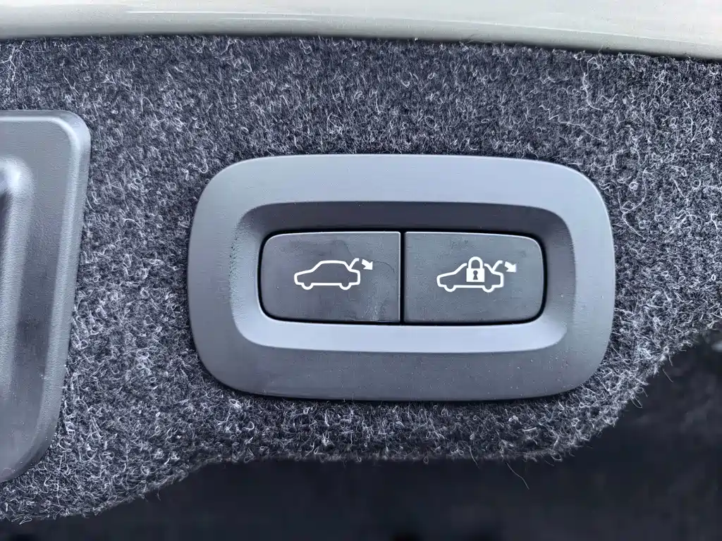 Volvo S90 — миниатюра 14