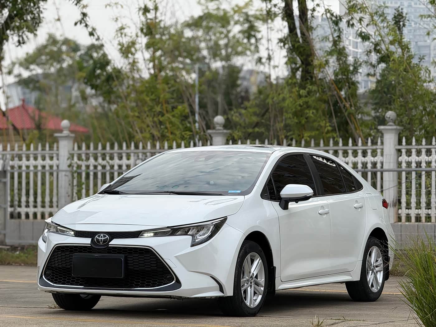 Toyota Levin 1.2 л 2022 г. Белый, пробег 45000 км