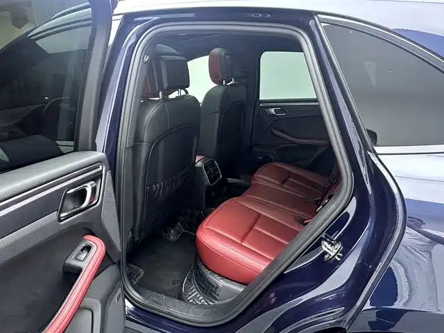 Porsche Macan — миниатюра 14