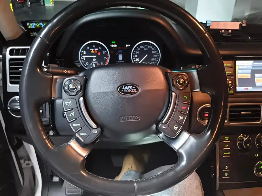 Land Rover Range Rover — миниатюра 15