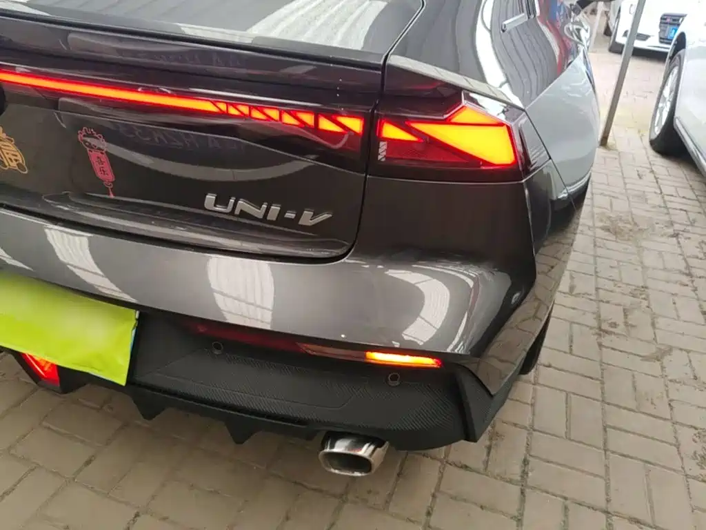 Changan UNI-V — миниатюра 8