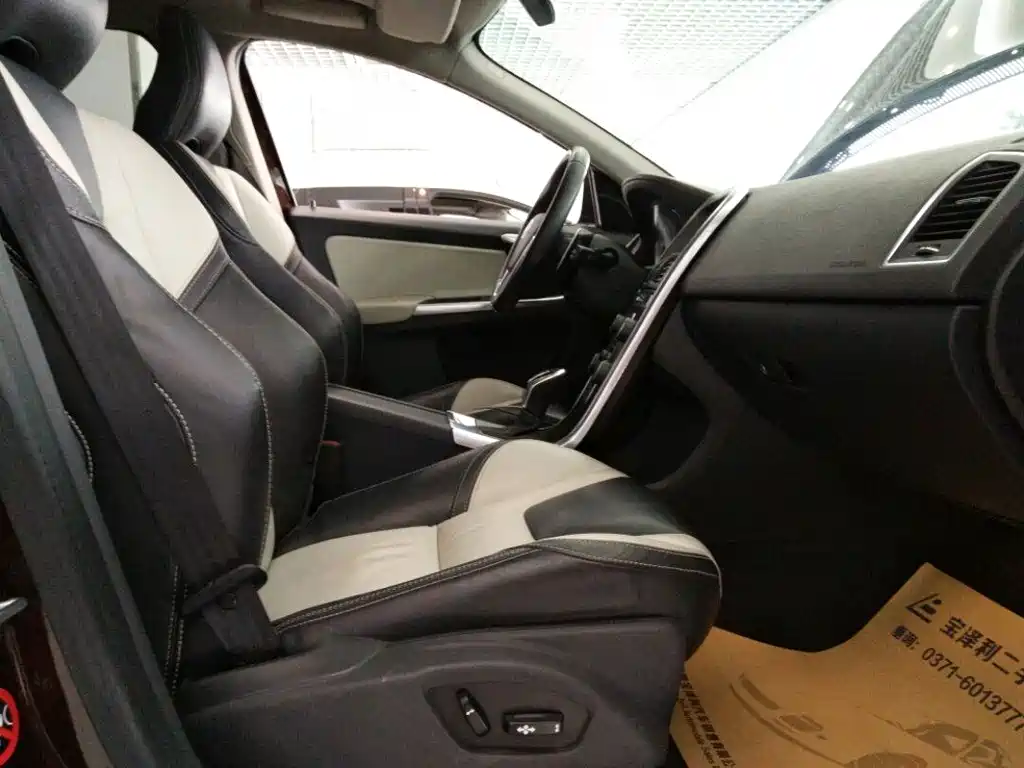 Volvo XC60 (Import) — миниатюра 9