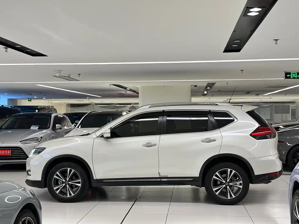 Nissan X-Trail — миниатюра 4