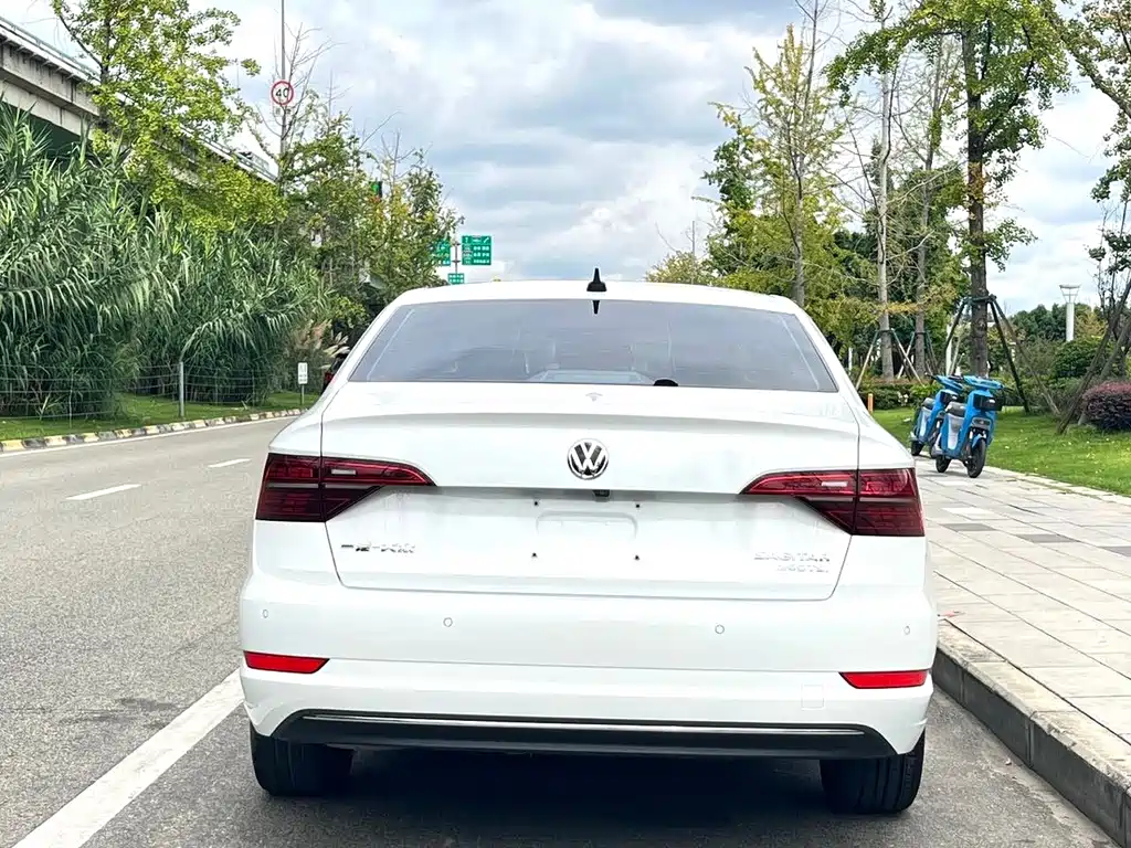 Volkswagen Sagitar — миниатюра 8