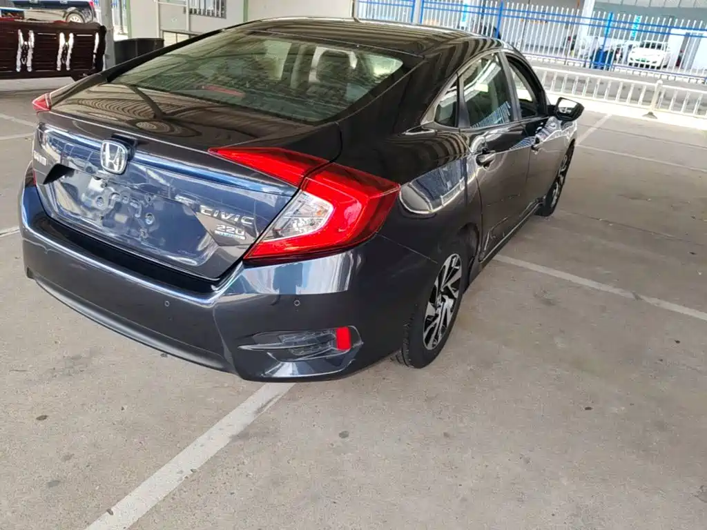 Honda Civic — миниатюра 8