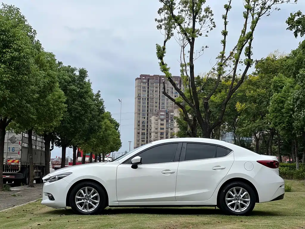 Mazda 3 Axela — миниатюра 20