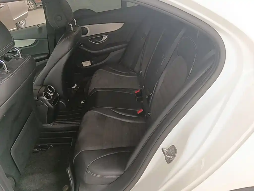 Mercedes-Benz C-Class — миниатюра 17