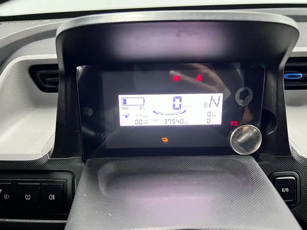 Wuling MINIEV — миниатюра 8